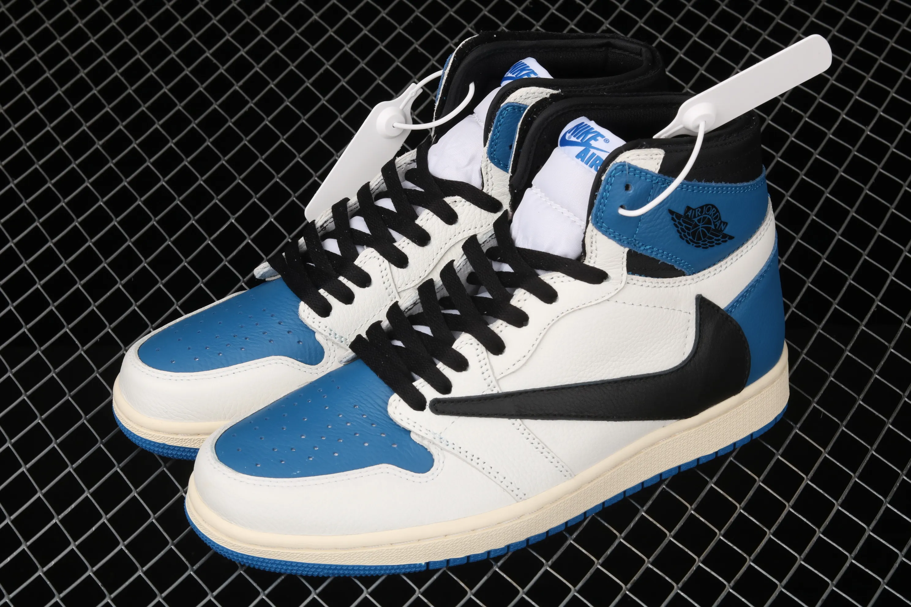 All Categories Air Jordan Jordan Series Basketball Shoes Air Jordan 1 High Travis Scott x Air Jordan 1 High OG AJ1 Lightning Overhead DH3227-105